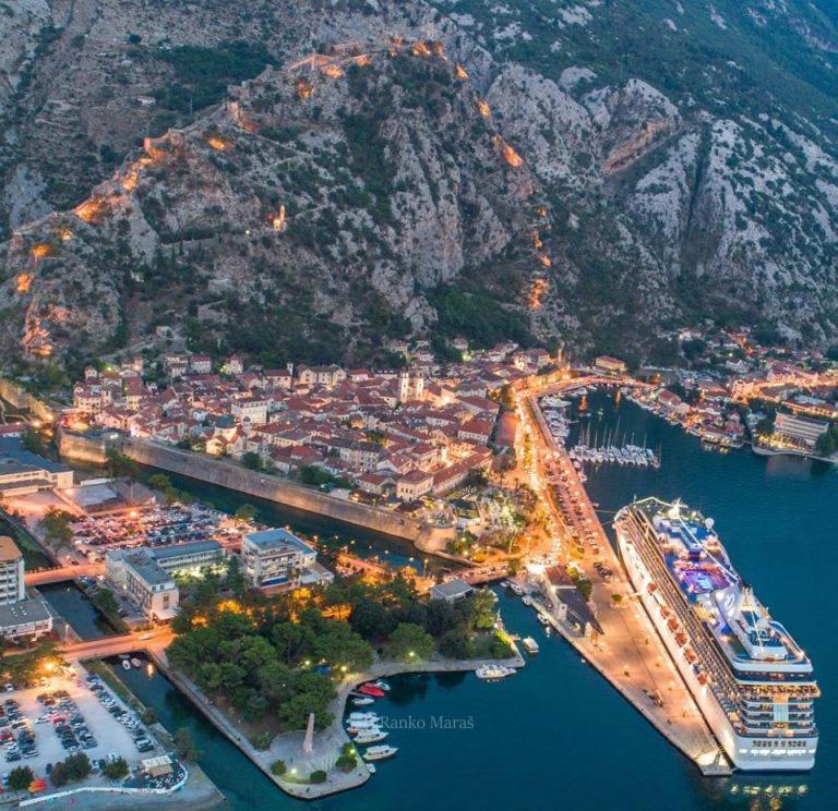 Villa Nikola Kotor Exterior foto